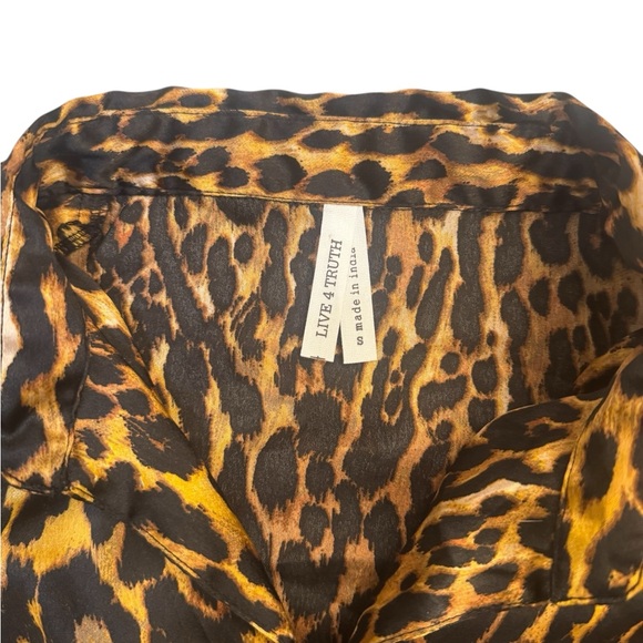 Live 4 Truth Leopard Tie Front Wrap Blouse Long Sleeve Cropped Top Sz S - Picture 5 of 7